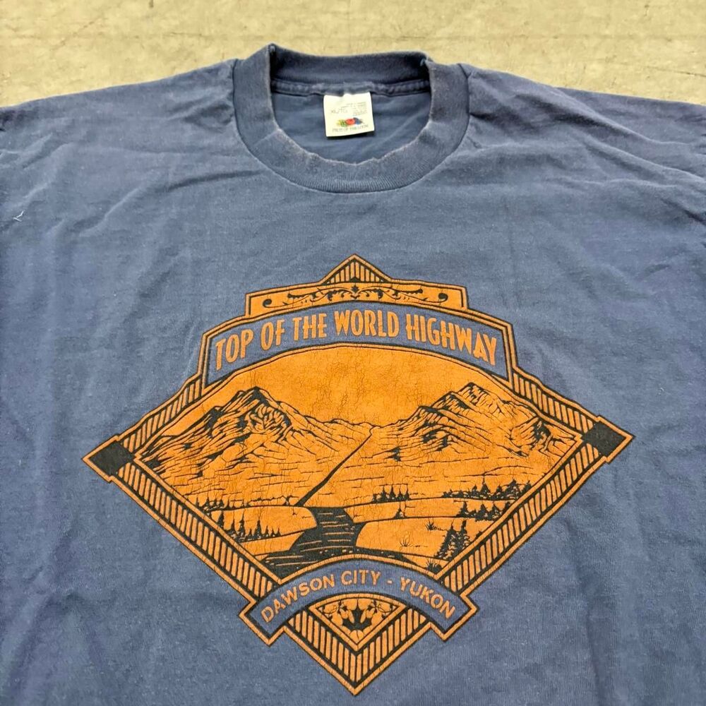 American-vintage Men's Blue and Navy T-shirt